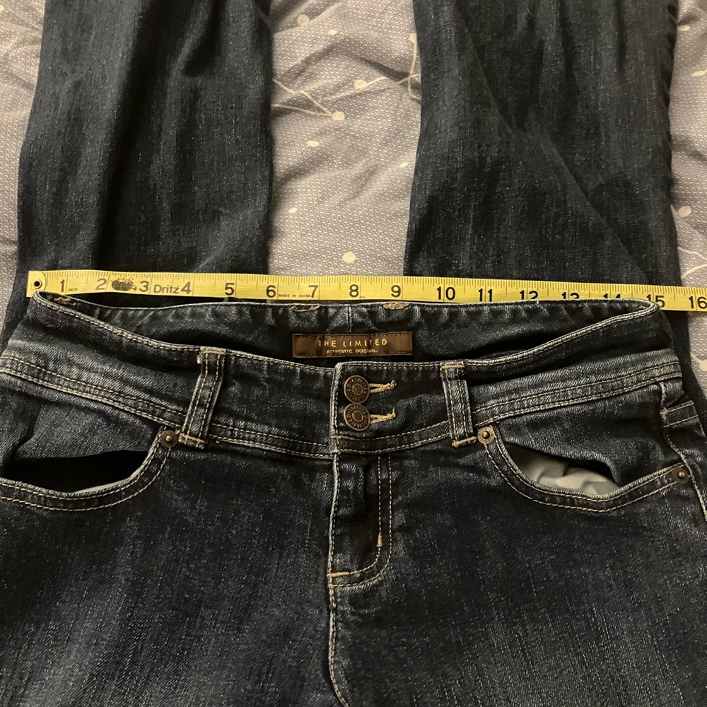 the limited low-rise flare leg dark wash blue denim jeans size 4 y2k - Picture 4 of 8